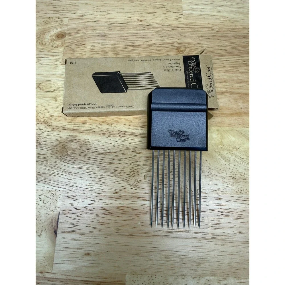 Set of 2 Pampered Chef Hold N Slice Onion Holder Vegetable Slicer Guide 1101